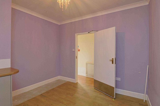 99 Ashley Road, New Milton, Hampshire BH25 5BJ 10