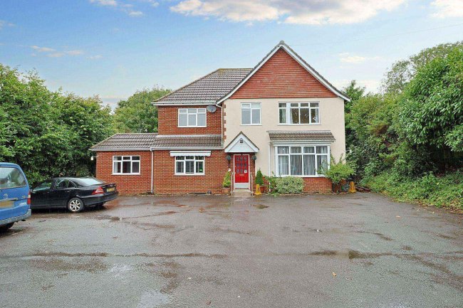 99 Ashley Road, New Milton, Hampshire BH25 5BJ 10