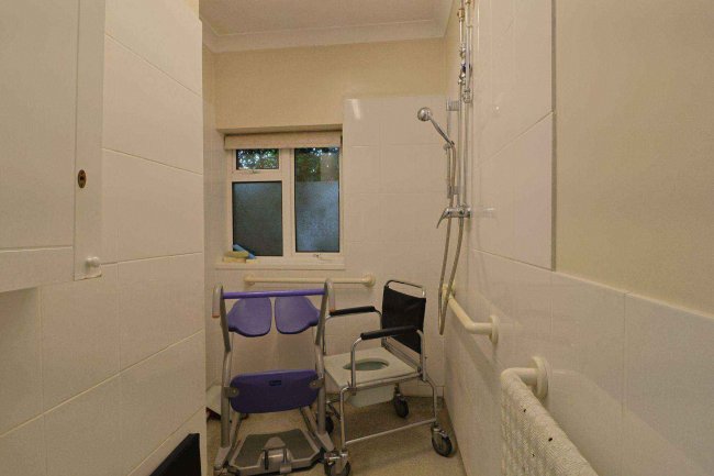 99 Ashley Road, New Milton, Hampshire BH25 5BJ 10