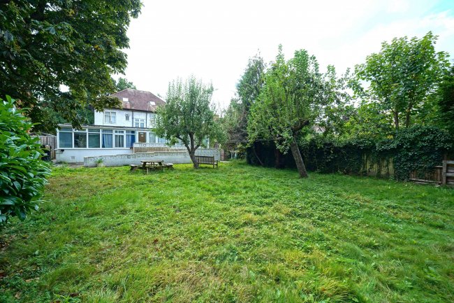 Ashtead House, 153 Barnett Wood Road, Ashtead, Surrey, KT21 2LR 6