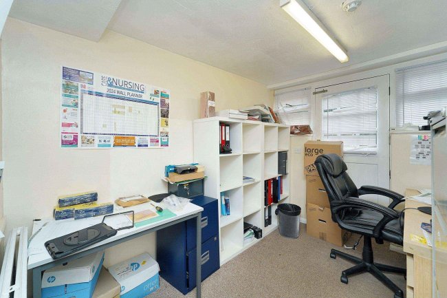 Ashtead House, 153 Barnett Wood Road, Ashtead, Surrey, KT21 2LR 6