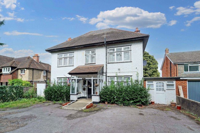 Ashtead House, 153 Barnett Wood Road, Ashtead, Surrey, KT21 2LR 6