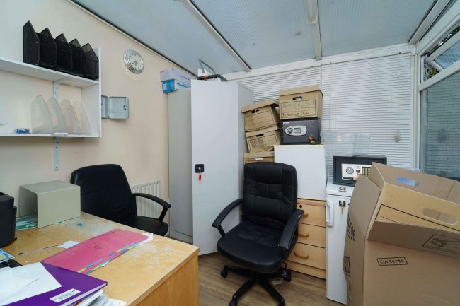 Ashtead House, 153 Barnett Wood Road, Ashtead, Surrey, KT21 2LR 6