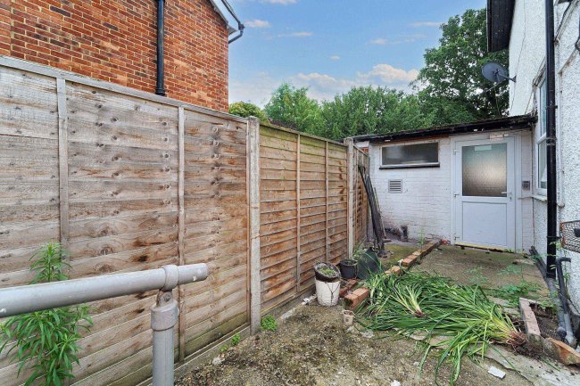 Ashtead House, 153 Barnett Wood Road, Ashtead, Surrey, KT21 2LR 6