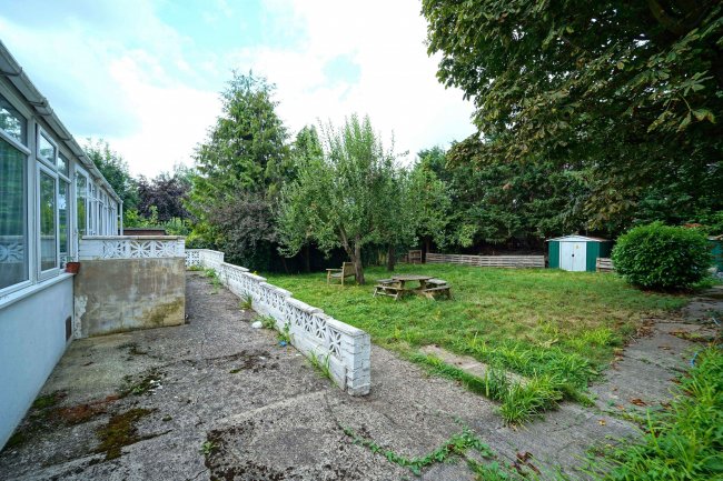 Ashtead House, 153 Barnett Wood Road, Ashtead, Surrey, KT21 2LR 6