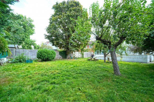 Ashtead House, 153 Barnett Wood Road, Ashtead, Surrey, KT21 2LR 6