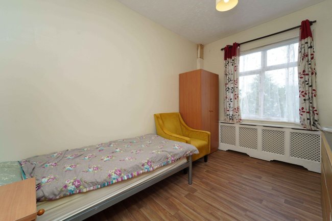 Ashtead House, 153 Barnett Wood Road, Ashtead, Surrey, KT21 2LR 6