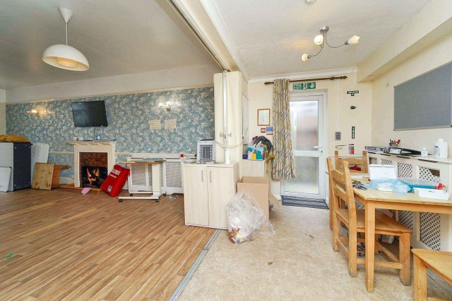 Ashtead House, 153 Barnett Wood Road, Ashtead, Surrey, KT21 2LR 6