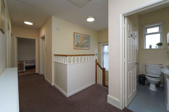 Ashtead House, 153 Barnett Wood Road, Ashtead, Surrey, KT21 2LR 6