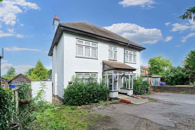 Ashtead House, 153 Barnett Wood Road, Ashtead, Surrey, KT21 2LR 6