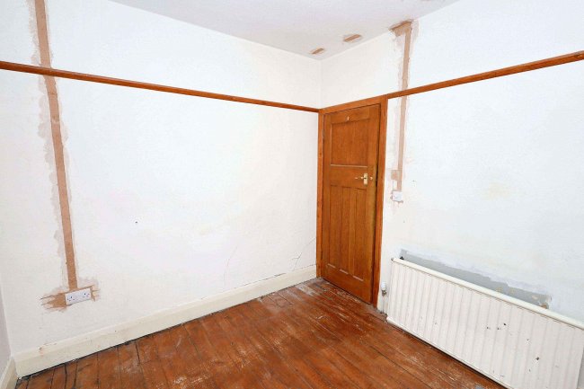 Flat 32, Broadway Court, Crouch End Hill, London, N8 8AD 8