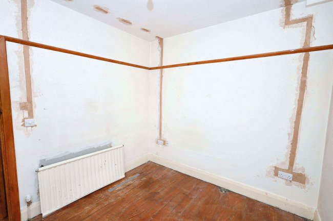 Flat 32, Broadway Court, Crouch End Hill, London, N8 8AD 8