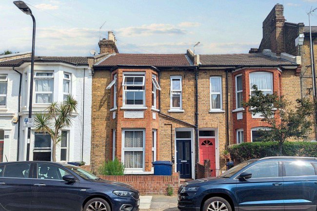 First Floor Flat, 106 Shakespeare Road, Acton, W3 6SN 3
