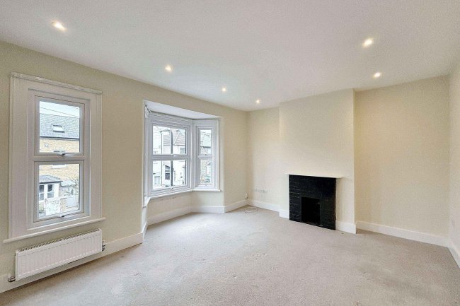 First Floor Flat, 106 Shakespeare Road, Acton, W3 6SN 3