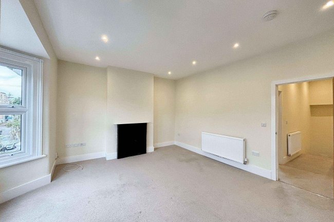 First Floor Flat, 106 Shakespeare Road, Acton, W3 6SN 3
