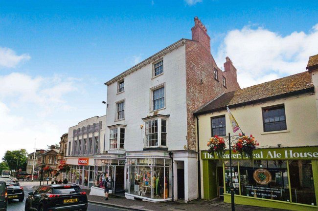 18/22 Church Street, Malvern, Worcestershire WR14 2AY 7