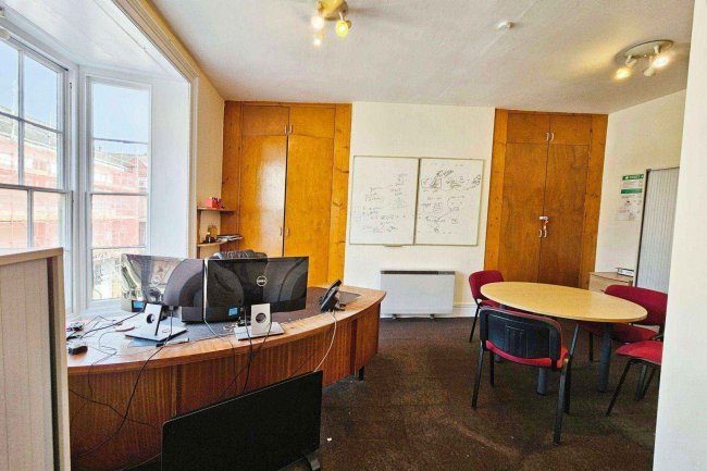 18/22 Church Street, Malvern, Worcestershire WR14 2AY 7