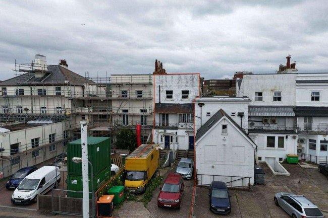 113 Pleydell Gardens, Folkestone, Kent CT20 2DN 43