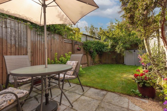 7 Langdale Close, Clifford Avenue, East Sheen, London, SW14 7BZ 2