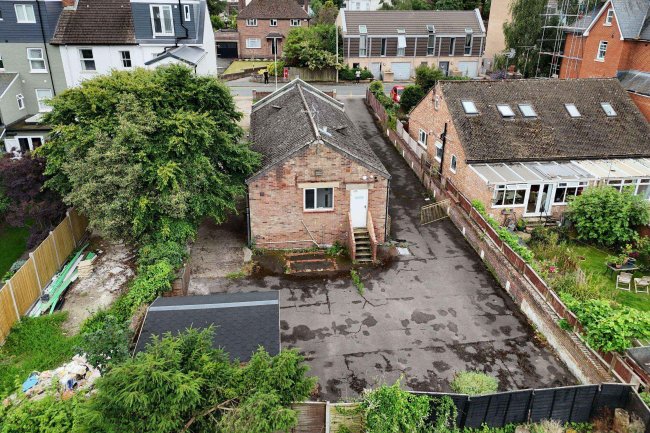 17 Hardinge Road, Ashford, TN24 8HB 27