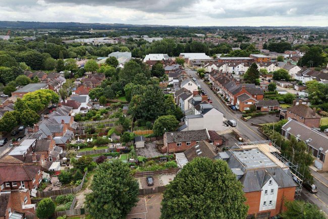 17 Hardinge Road, Ashford, TN24 8HB 27