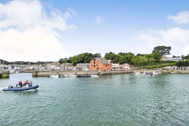 Flat 2 Red Brick Building, North Quay, Padstow, Cornwall, PL28 8AF 6