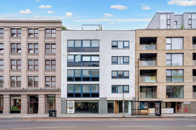 250 Goswell Road, London EC1V 7EB 15