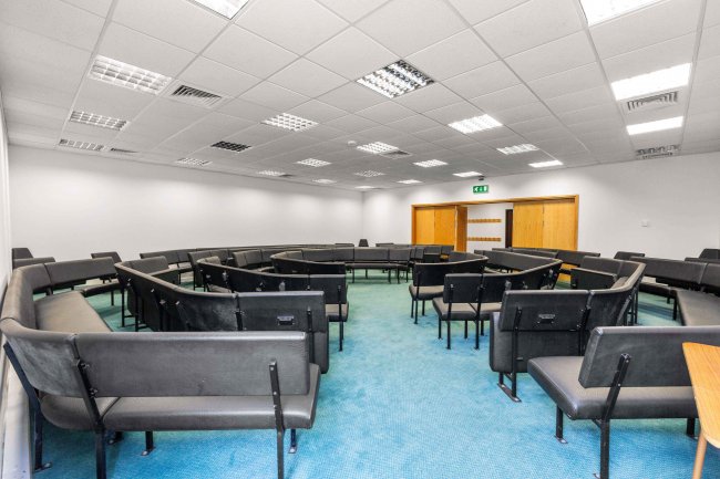 20 Pitts Lane, Earley, Reading, Berkshire RG6 1BT 8