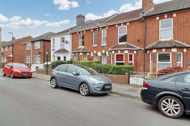 98 Imperial Avenue, Shirley, Southampton, SO15 8PZ 3