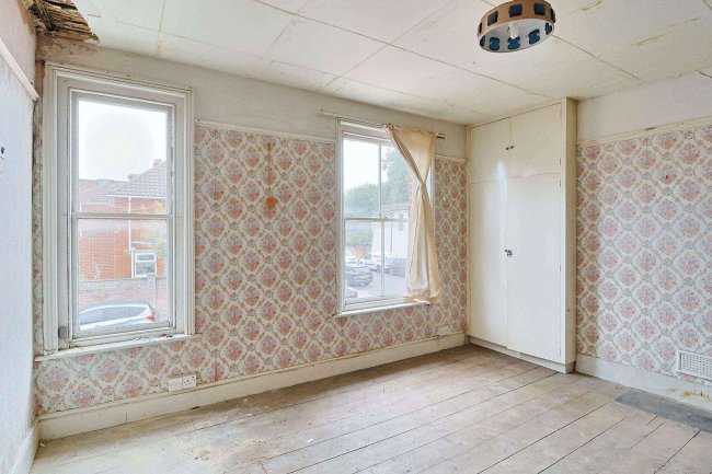 98 Imperial Avenue, Shirley, Southampton, SO15 8PZ 3