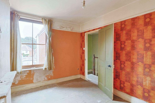 98 Imperial Avenue, Shirley, Southampton, SO15 8PZ 3