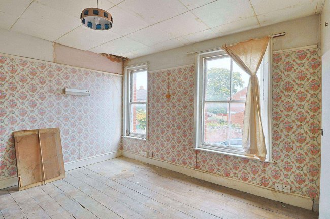 98 Imperial Avenue, Shirley, Southampton, SO15 8PZ 3