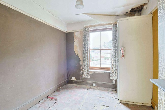 98 Imperial Avenue, Shirley, Southampton, SO15 8PZ 3