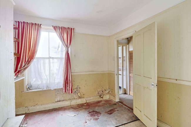 98 Imperial Avenue, Shirley, Southampton, SO15 8PZ 3