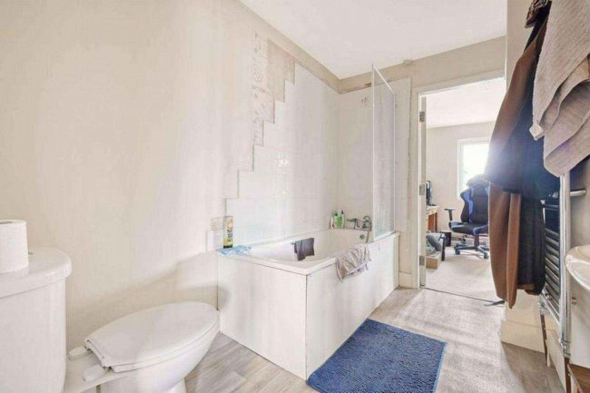 15 Guildhall Street, Folkestone, Kent, CT20 1EA 37