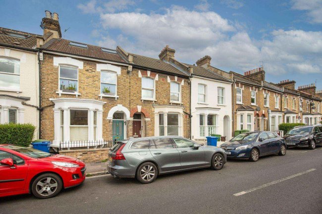 Flat A, 62 Crawthew Grove, East Dulwich, London SE22 9AB 8