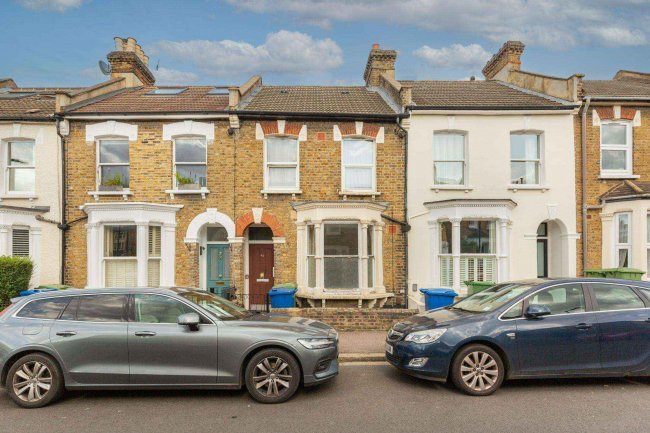 Flat A, 62 Crawthew Grove, East Dulwich, London SE22 9AB 8