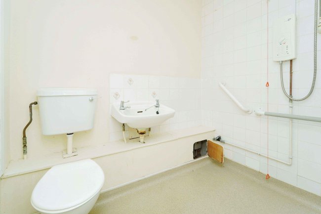 Meller House, Oakbank Road, Bishopstoke, Eastleigh SO50 6HF 3