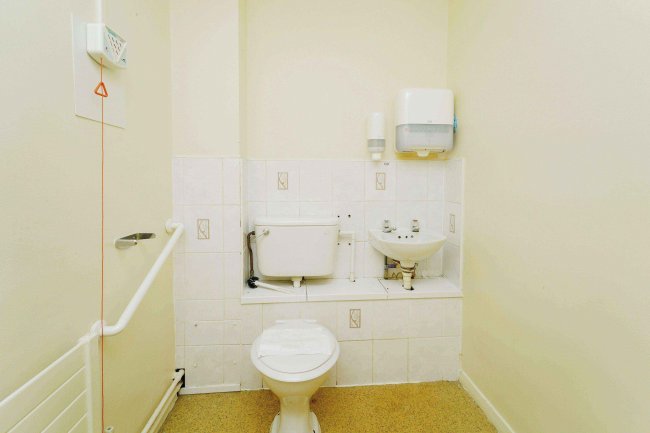 Meller House, Oakbank Road, Bishopstoke, Eastleigh SO50 6HF 3