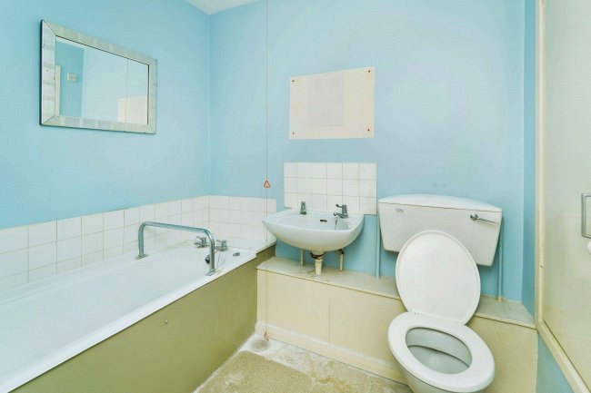 Meller House, Oakbank Road, Bishopstoke, Eastleigh SO50 6HF 3