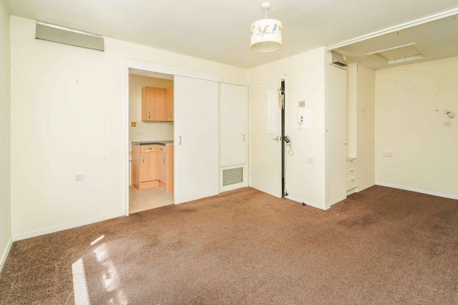 Meller House, Oakbank Road, Bishopstoke, Eastleigh SO50 6HF 3