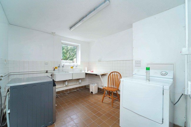 Meller House, Oakbank Road, Bishopstoke, Eastleigh SO50 6HF 3