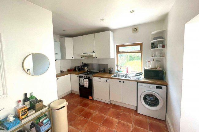 111 Dartmouth Road, Willesden Green, London NW2 4ES 2