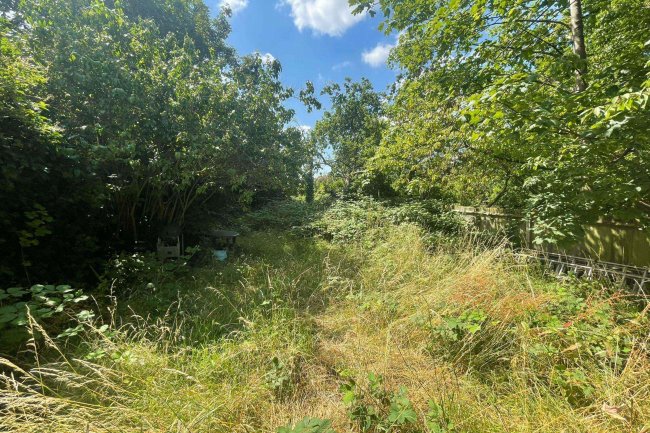 111 Dartmouth Road, Willesden Green, London NW2 4ES 2