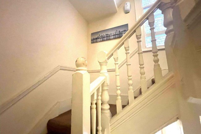 111 Dartmouth Road, Willesden Green, London NW2 4ES 2