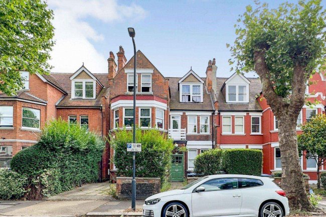 111 Dartmouth Road, Willesden Green, London NW2 4ES 2