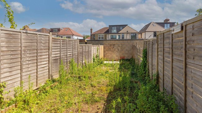 58 Blandford Road, Southall, UB2 4JY 7