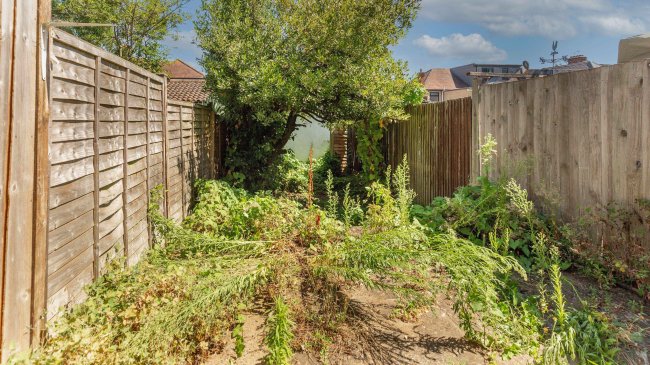 51 Blandford Road, Southall, UB2 4JY 7