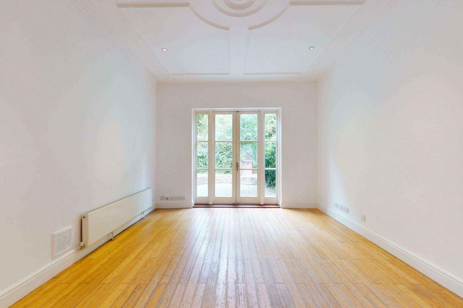 95 Addison Gardens, London, W14 0DT 10