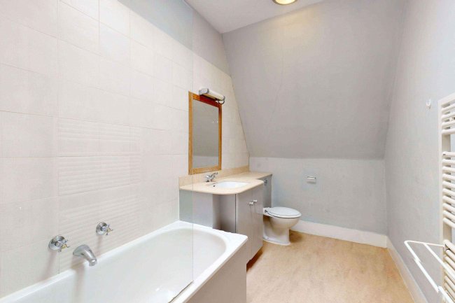 95 Addison Gardens, London, W14 0DT 10